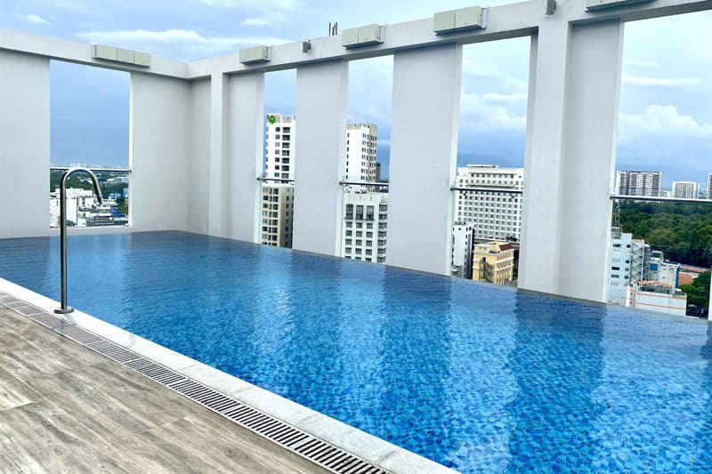 Mường Thanh Luxury Sài Gòn 32 Bể bơi ngoài trời - Mường Thanh Luxury Sài Gòn