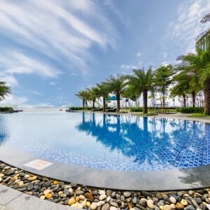 Mường Thanh Luxury Hạ Long Centre 29 be boi ngoai troi 6