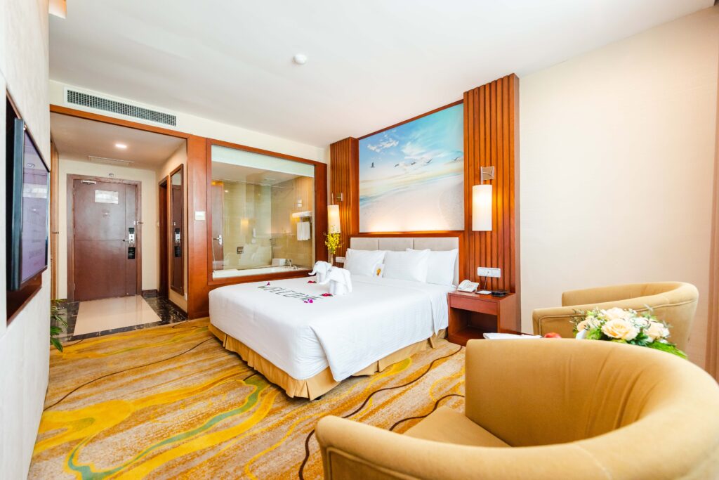 Mường Thanh Luxury Quảng Ninh 33 Hạng phòng Deluxe King