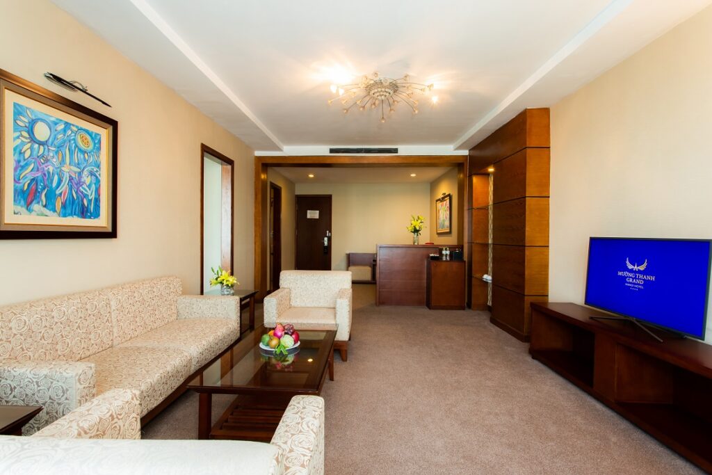 Mường Thanh Grand Hà Nội 32 Hạng phòng Grand Suite-Phòng Khách