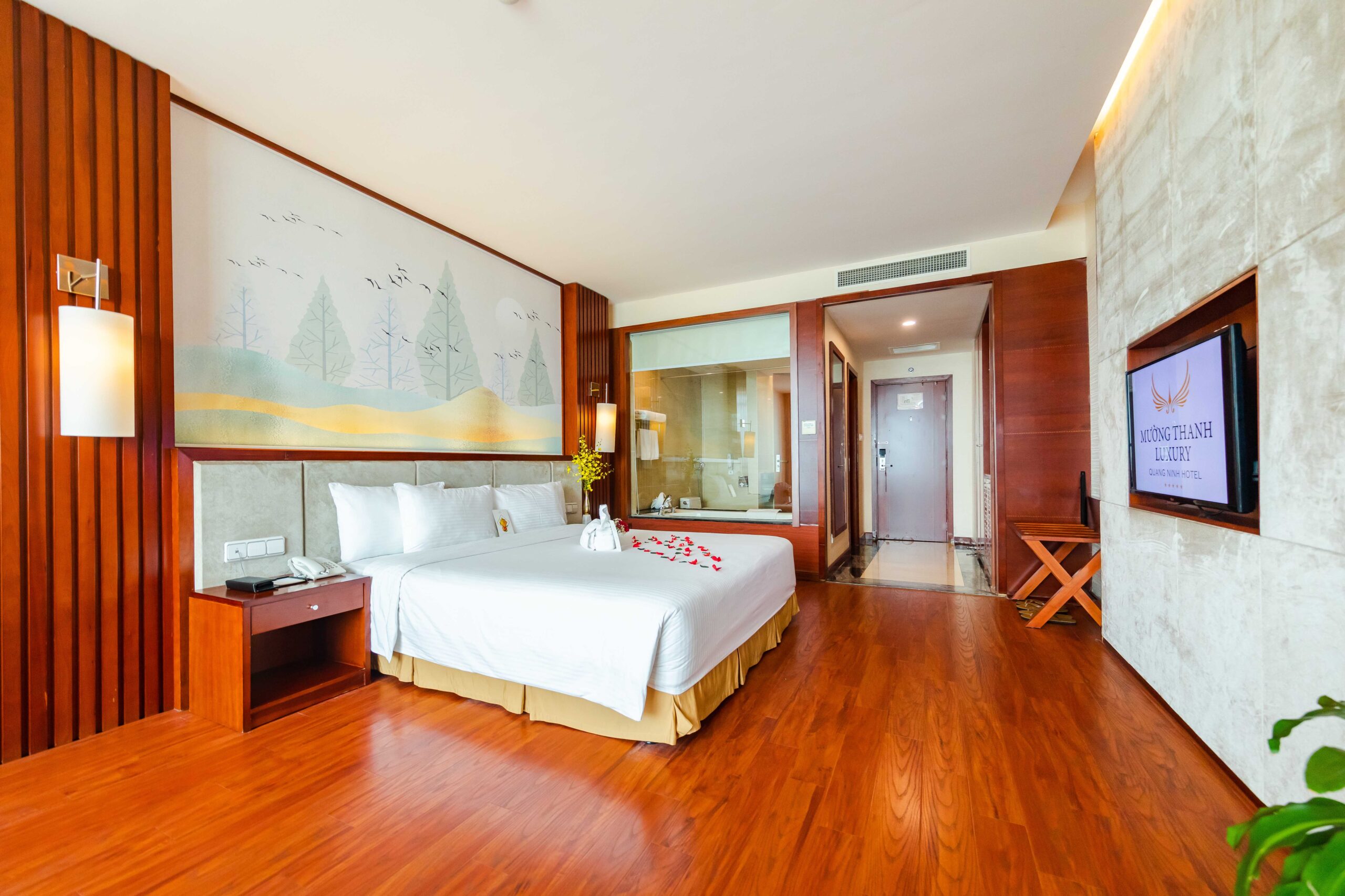Mường Thanh Luxury Quảng Ninh 17 hang phong premium deluxe king 3 scaled