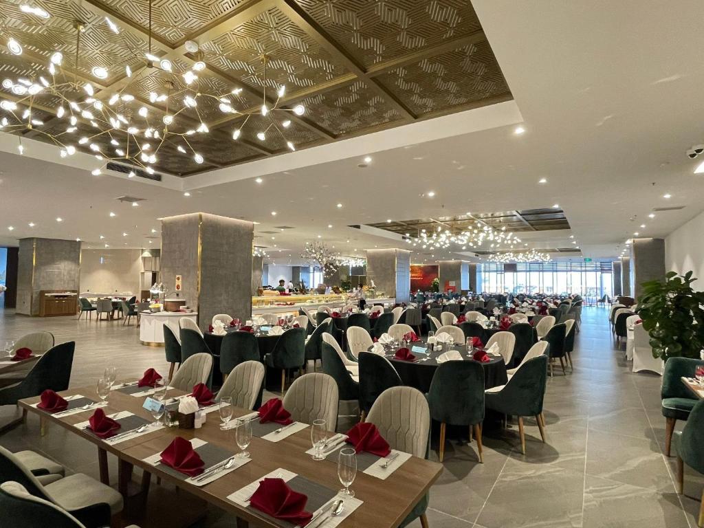 Nhà hàng Bài Thơ - Mường Thanh Luxury Hạ Long Residence