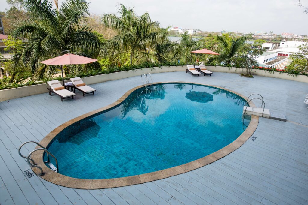 Mường Thanh Holiday Huế 32 Bể bơi ngoài trời