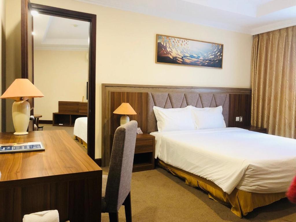Mường Thanh Grand Phương Đông Hotel 36 Phòng ngủ phía trong-1 giường lớn
