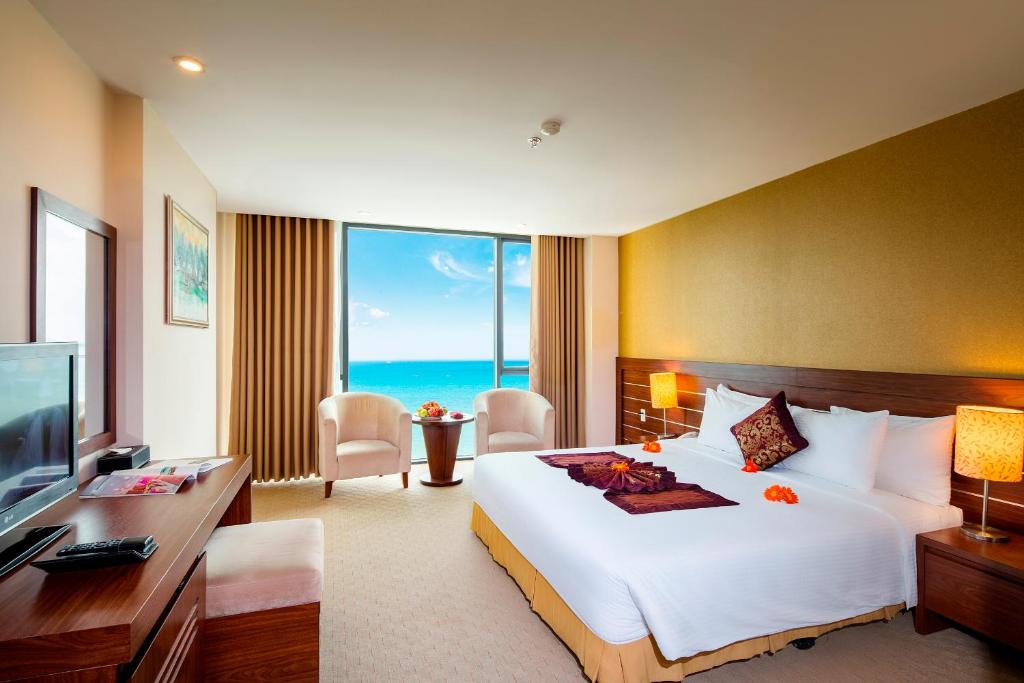 Mường Thanh Grand Nha Trang 28 Phòng Deluxe King hướng biển