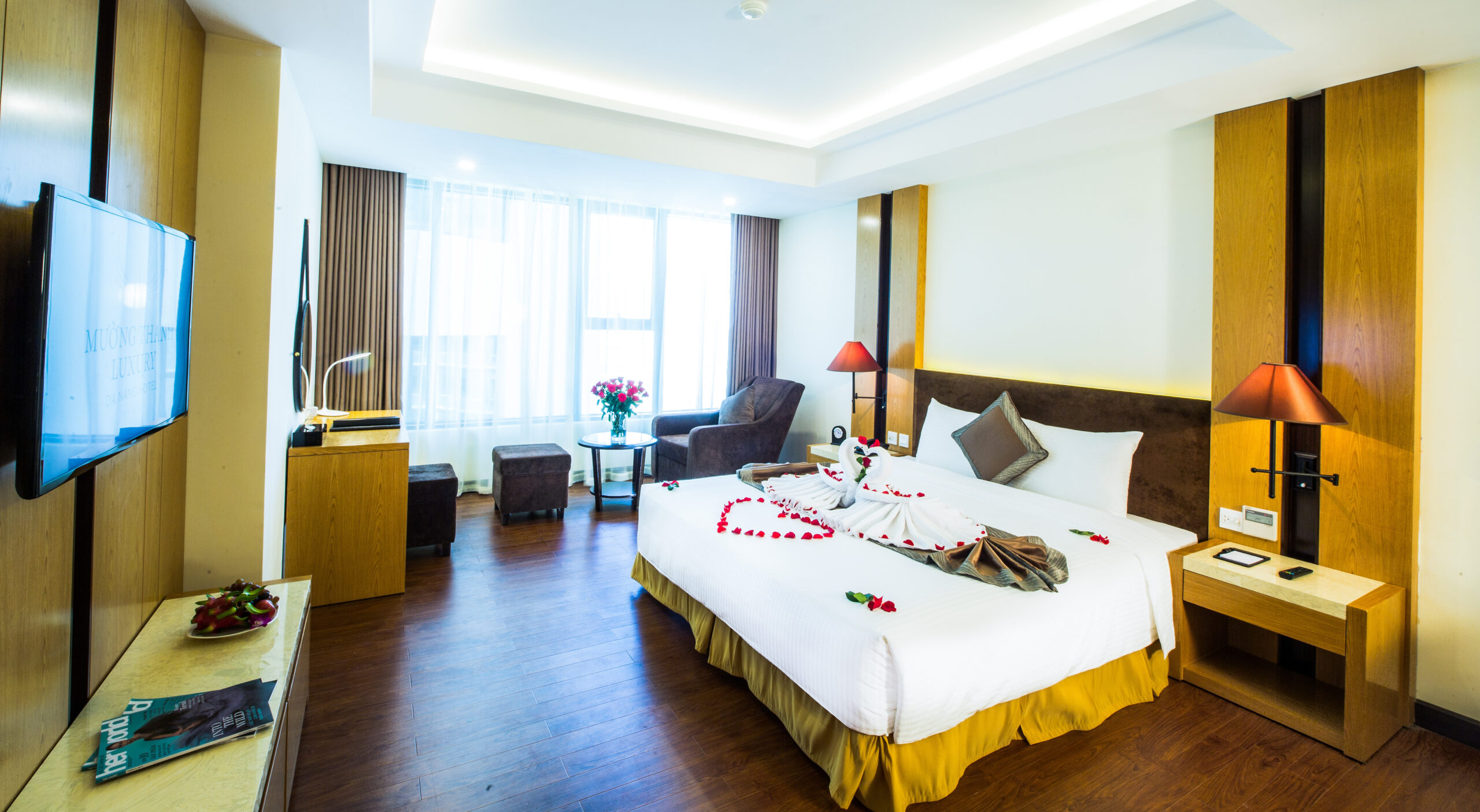 Mường Thanh Luxury Đà Nẵng 13 phong deluxe king huong thanh pho muong thanh da nang scaled