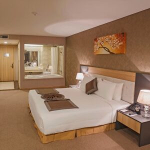 Mường Thanh Luxury Nha Trang 28 phong deluxe king huong thanh pho muong thanh nha trang