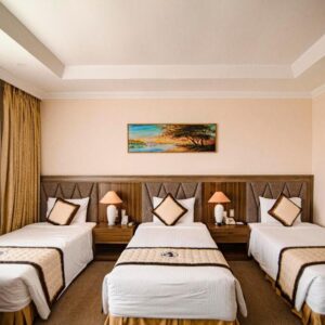 Mường Thanh Grand Phương Đông Hotel 26 phong deluxe triple muong thanh phuong dong