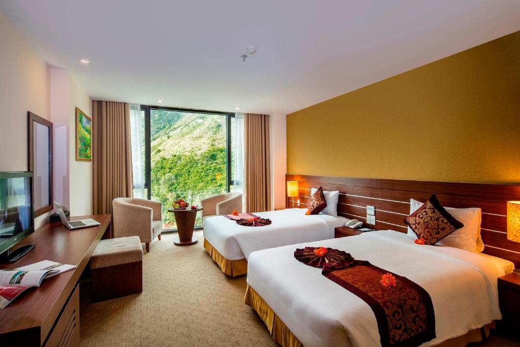 Mường Thanh Grand Nha Trang 27 Phòng Deluxe Twin hướng núi