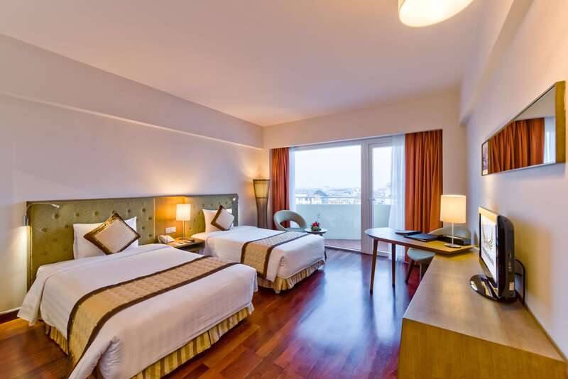 Mường Thanh Holiday Huế 29 Phòng Deluxe Twin hướng sông Hương
