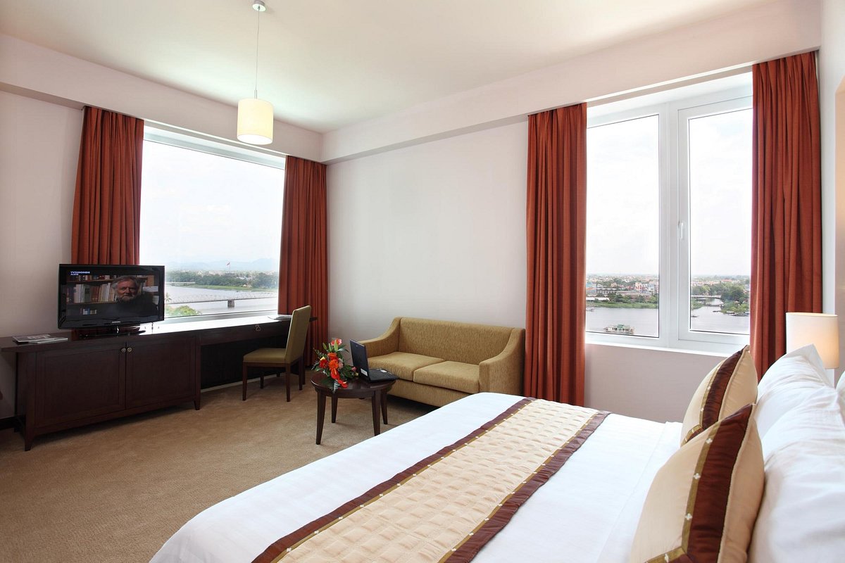 Mường Thanh Holiday Huế 15 phong premium deluxe king muong thanh hue